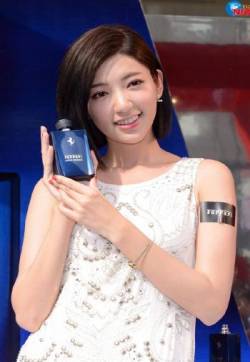 中国台湾流行乐女歌手、影视演员、平面模特郭雪芙活动照图片