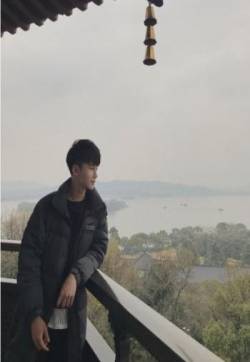高清内地男星蔡乙嘉一日游客图片