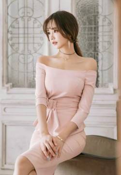 高清欧美美女科洛·格蕾斯·莫瑞兹写真图片