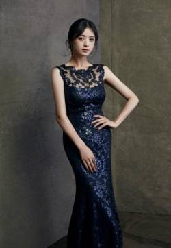 高清内地祖籍湖南益阳女演员暴瘦后的蒋欣美出天际写真图片