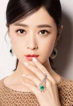 高清内地祖籍湖南益阳女演员蒋欣优雅高贵范时尚写真高清图片图片