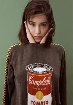 高清中国山东济南影视女演员韩丹彤最新杂志写真图片：淡雅淑女