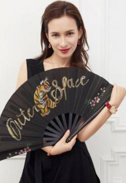 高清中国香港演员模特卢靖姗性感皮衣妩媚迷人写真