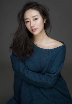 高清中国内地安徽芜湖女演员李纯图片清新自然高清写真
