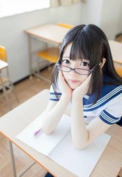 高清小清新可爱萝莉学生妹清纯娇艳教室制服唯美写真