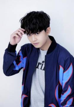 中国内地山东省青岛歌手男演员任嘉伦酷帅有型时尚写真高清图片