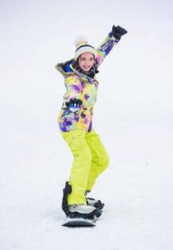 高清中国内地四川女演员《我们来了》哈尔滨站唐艺昕最新图片