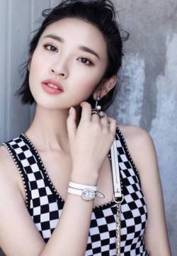 高清中国内地四川女演员唐艺昕图片唐艺昕街拍图片