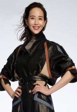 高清中国台湾影视女演员张钧甯最新时尚简约杂志封面图片
