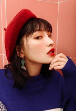高清湖北省赤壁美女校花黄灿灿气质甜美养眼写真图片第张