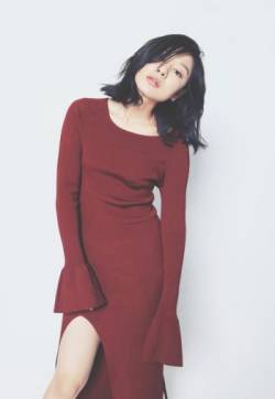 高清江苏省徐州美女王真儿开叉连衣裙优雅迷人高清图片