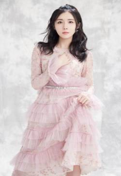 方安娜粉嫩迷人仙女范时尚写真图片