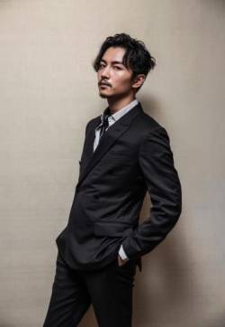 中国内地男演员陈晓雅痞成熟魅写真高清图片