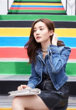 高清中国内地山东济南女演员李一桐清爽气质街拍写真