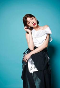 中国台湾流行乐女歌手、影视演员、平面模特郭雪芙最新杂志时尚写真图片