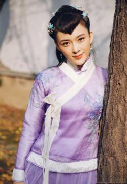 中国内地山东省烟台女演员、模特赵韩樱子初秋古装唯美图片