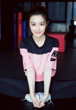 高清中国内地女演员美女梁婧娴健身运动风元气写真图片