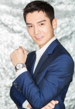 高清浙江省杭州男明显盛一伦藏青色修身西装帅气高清图片