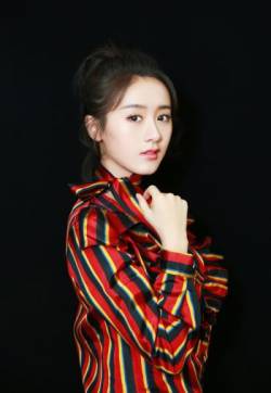 高清上海袁冰妍90后小花袁冰妍清新俏丽活动照图片