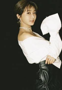 高清生于吉林省延吉美女陈冰黑白之感艳丽迷人写真图片