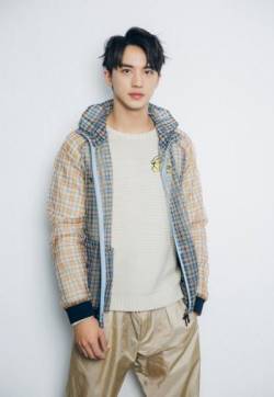 中国内地中国上海男演员许魏洲写真帅气图片图片 中国内地中国上海男演员许魏洲写真帅气图片图片