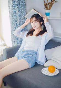 高清山东省青岛美女江铠同优雅美丽时尚街拍高清图片