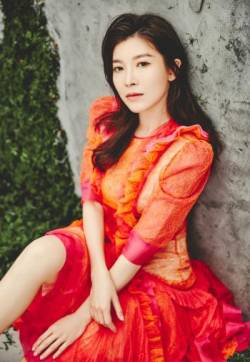 高清北京美女张棪琰时尚写真图片：唯美优雅