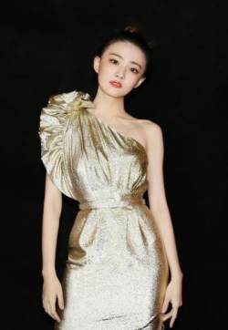 中国内地内蒙古呼和浩特女演员徐璐长发甜美活动写真图片