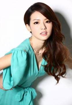 高清台湾女演员陈语安《男人装》性感魅惑写真图片陈语安图片第张