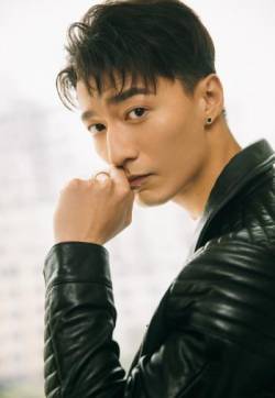大陆内地南京男演员金泽灏帅气皮衣写真图片金泽灏图片