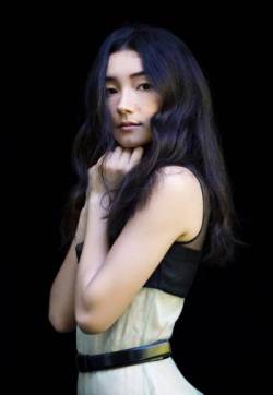高清女星刘承羽时尚质感写真图片