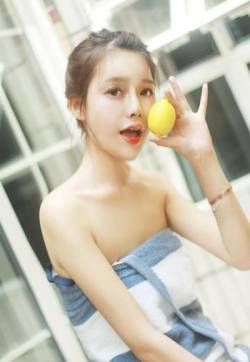 中国影视湖北黄石女演员陈数美艳气质性感黑白写真图片