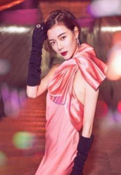 车晓深夜梦幻街拍妩媚性感写真图片