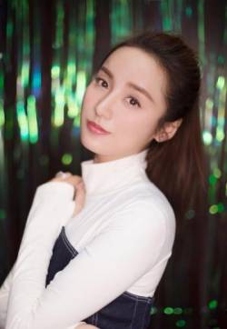 高清中国大陆重庆市渝中女演员吕一清新优雅活动照高清图片
