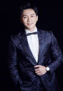 高清中国内地北京影视男演员李晨蓝色西装帅气写真高清图片