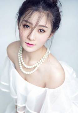 高清中国湖北省武汉市张维娜性感俏丽时尚写真高清图片