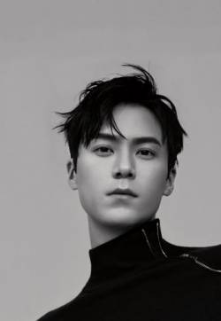 高清浙江绍男明显茅子俊黑白写真图片