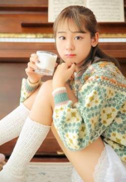 高清中国内地北京影视女演员杨幂清新淡妆活动照图片