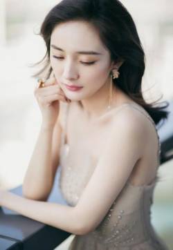 高清中国内地北京影视女演员杨幂电视剧品质盛典性感图片图片 高清中国内地北京影视女演员杨幂电视剧品质盛典性感图片图片