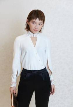高清湖南衡阳美女苏青清爽干练短发造型活动照图片