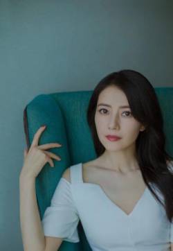 高清中国内地影视北京女演员高圆圆性感活动照图片