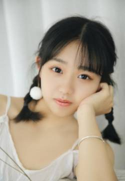 大陆台湾省新竹女演员田馥甄音乐节俏皮舞台秀图片