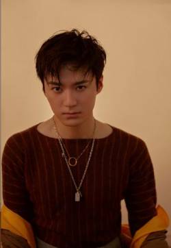 高清浙江绍男明显茅子俊复古风魅力写真大片
