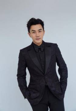 中国影视香港男演员刘恺威儒雅帅气西装写真图片