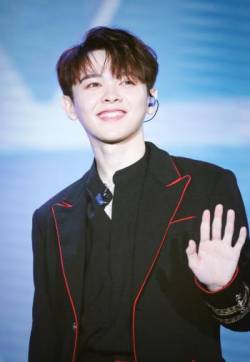 高清内陆男星NINEPERCENT尤长靖图片