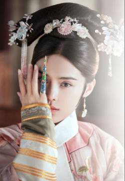 高清中国山东济南影视女演员韩丹彤清装写真图片