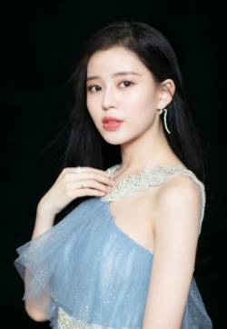 中国内地广东省深圳女演员温心湖蓝长裙优雅气质写真图片