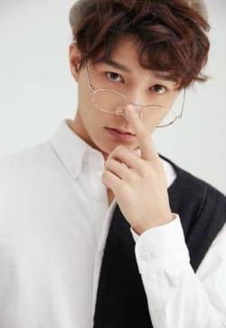 高清浙江省衢州男星杨廷东时尚帅气写真图片
