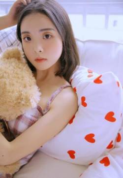 性感亚洲国产小嫩模福利四区风情万种美少女性感图片