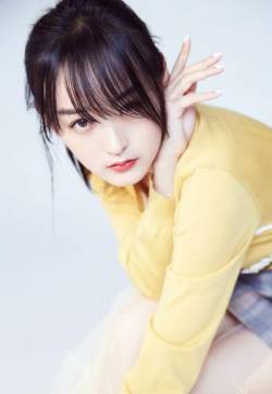高清中国内地女演员平面模特何泓姗时髦写真图片